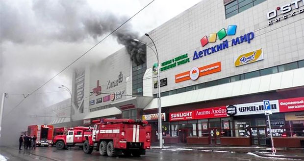 Mueren 37 personas por incendio en centro comercial de Siberia