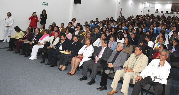 Issstep realiza jornada de salud para mujeres en su día