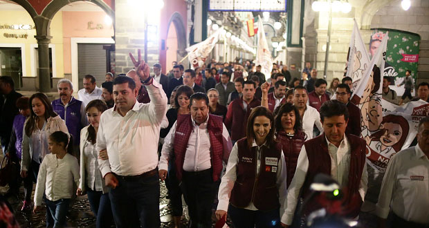 Ayuntamiento no puede multar a Morena por evento en zócalo: Biestro