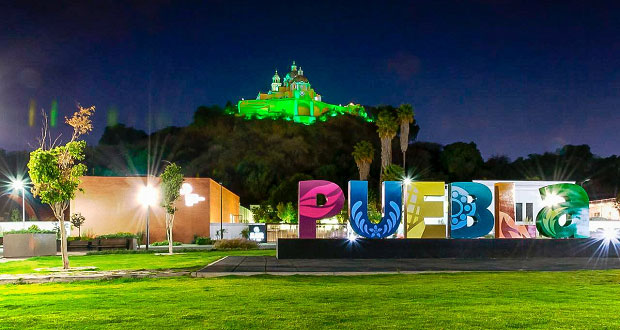 Se ilumina de verde pirámide de Cholula por Día de San Patricio