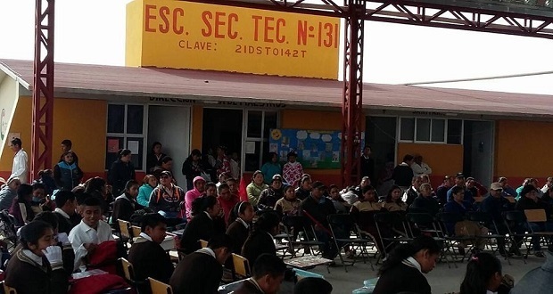 Construyen techado para secundaria técnica 31 en El Seco