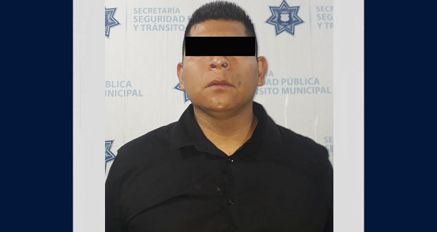 Ssptm detiene a dos personas por robo a negocio en Puebla