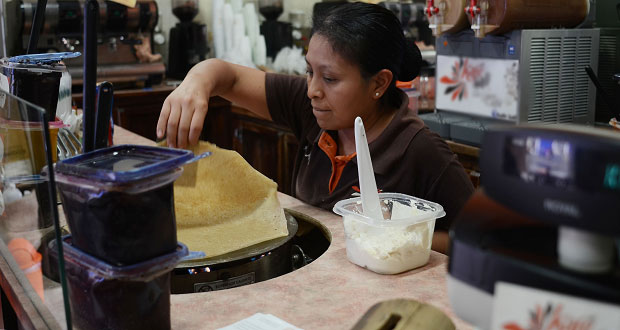 En Puebla, 4.7% labora en comida rápida