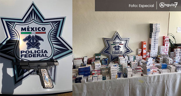 Elementos de la Policía Federal (PF) detuvo a tres sujetos que supuestamente minutos antes asaltaron una sucursal de Farmacia Guadalajara en Atlixco. Foto: Especial