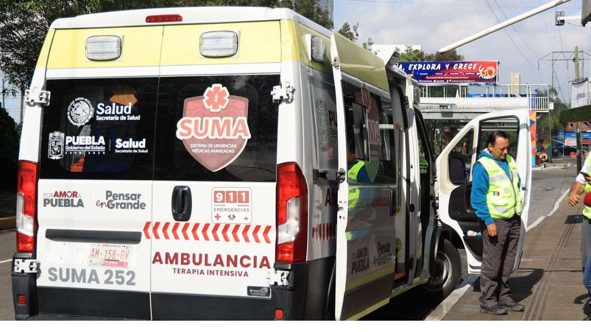 Comando ejecuta a hombre en plaza de Camino Real a Cholula, a la altura de la UMAD