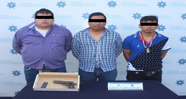 Ssptm desarticula banda dedicada al asalto y a ladrón de tiendas Oxxo en Puebla capital. Foto: Especial