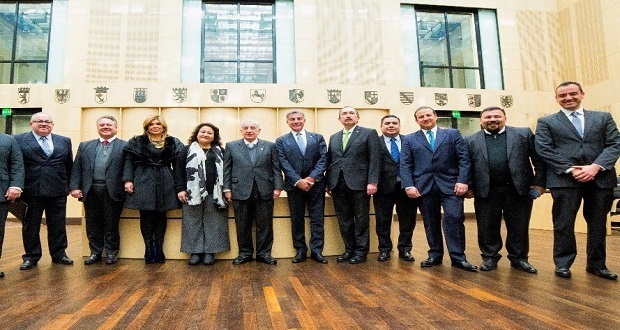 Gali Fayad acude a sesión de consejo alemán para estrechar relaciones. Foto: Especial