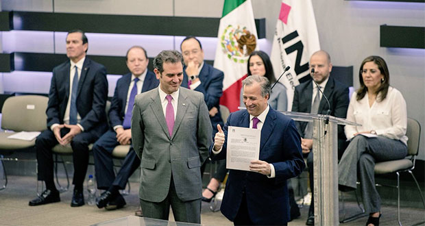 Meade solicita registro de candidatura