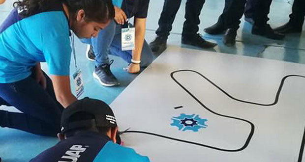 Grupo de robótica de prepa BUAP gana 1er lugar en concurso nacional