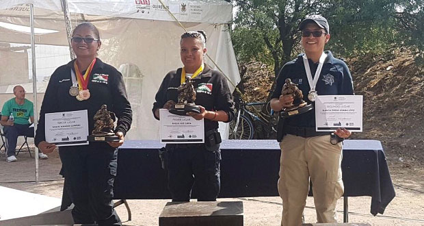 Mujer policía municipal logra segundo lugar en campeonato de tiro