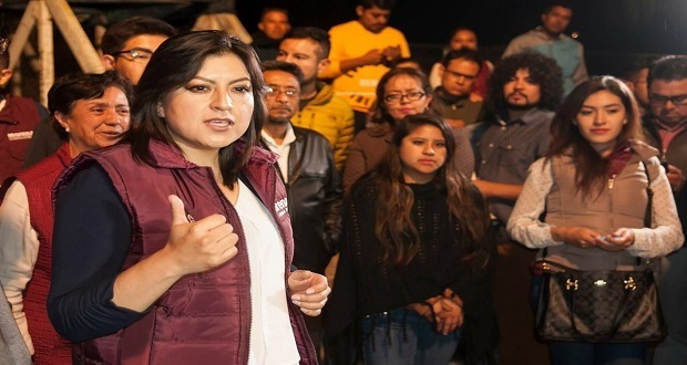 En Clavijero, Claudia Rivera propone Comuna austera para dar becas