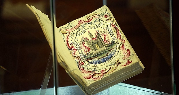 Exponen Escudo de Armas de Puebla: 10 documentos de 1537 y 1948. Foto: Especial
