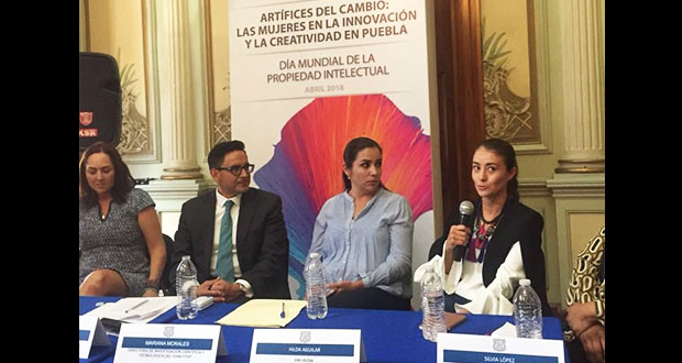 Realizan panel sobre mujeres, innovación y creatividad en Puebla