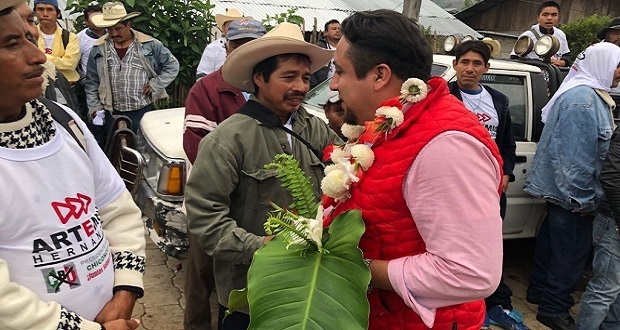 Candidato antorchista visita Chiconcuautla y promete duplicar obras