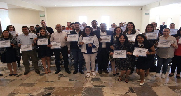 Giles da nombramientos a capacitadores de nuevos militantes del PAN