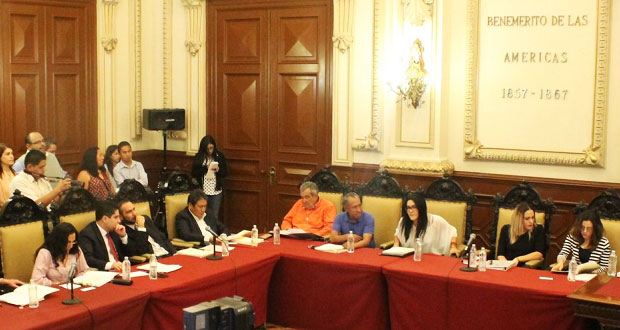 Con críticas del PRI y PVEM, avalan en Cabildo conformación de comisiones