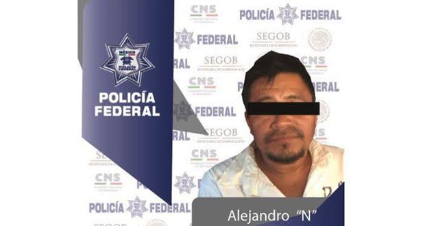 Detienen a expolicía ligado a desaparición de 43 de Ayotzinapa