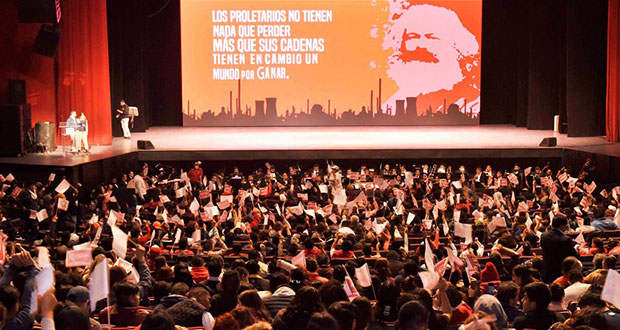Marx señaló que estructura económica es raíz de problemas: Córdova