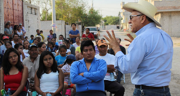 En Tehuacán, Lisandro Campos llama combatir pobreza e inseguridad