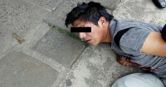 Amarran y golpean a presunto asaltante en Bosques de San Sebastián