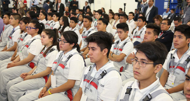 UTP y Audi México acuerdan modelo para carrera de Mecatrónica