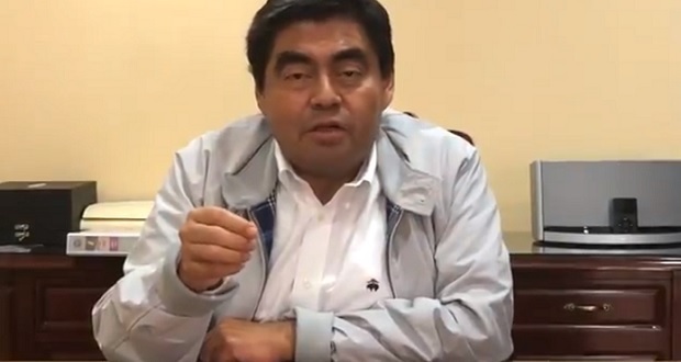 Propiedades no declaradas no las adquirí siendo funcionario, señala Barbosa