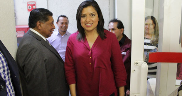 Claudia Rivera exige a Eduardo aclarar por qué avaló “privatizar” agua