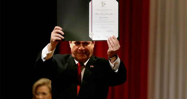 Renuncia presidente de Paraguay, busca ser senador