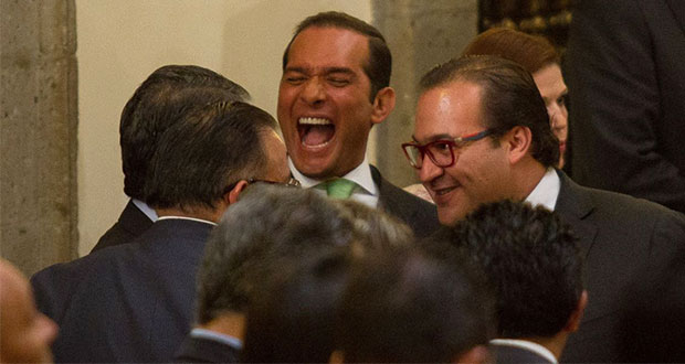 Luis Ángel Bravo Contreras junto con el exgobernador Javier Duarte.