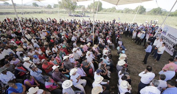 Mario Riestra promete apoyar a productores independientes