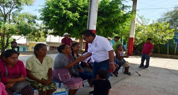 Gobierno estatal debe pagar luz de escuelas públicas: Hernández