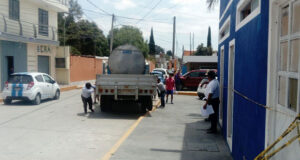 Vecinos de Sanctórum hacen plantón por incumplimiento de obras