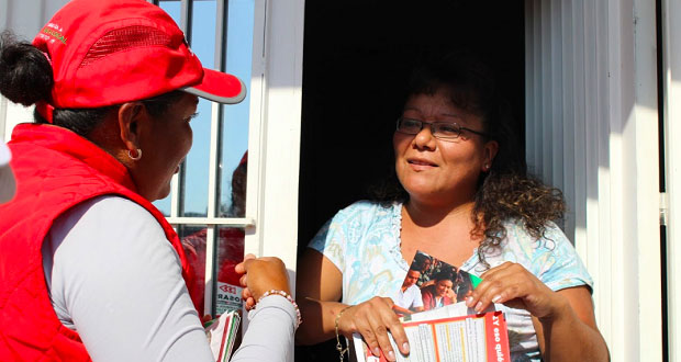 Rosario Sánchez da a conocer propuestas a vecinos de “Capulines I”