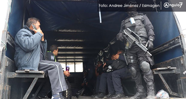 Tras operativo en San Martín, SSP presenta ante FGE a 2 mandos y 117 policías