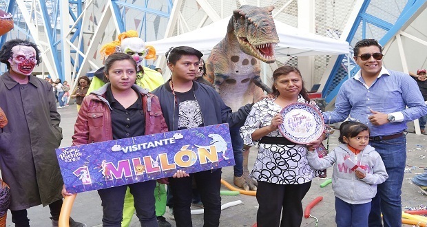 Feria de Puebla 2018 festeja con regalos a visitante 1 millón