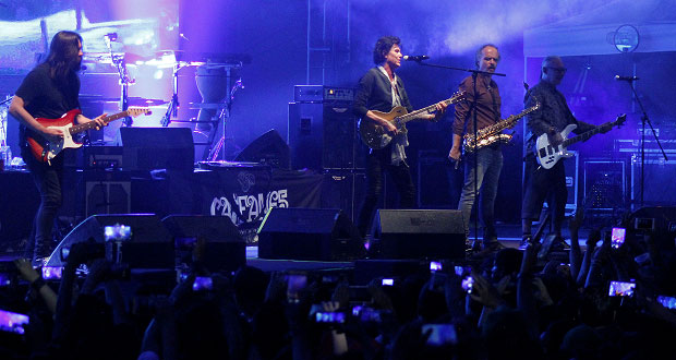 Con sus grandes éxitos, Caifanes cierra la Feria de Puebla 2018