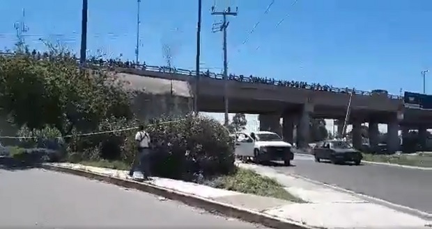 Sujeto se arroja de Periférico Ecológico y detiene circulación por 6 horas