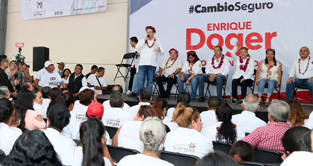En Xicotepec, Doger promete construir ramal de la México-Tuxpan