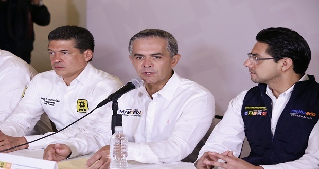 En su visita a Puebla, Miguel Angel Mancera comentó que acompañará Martha Erika en parte de su gira por municipios del Estado.