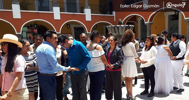 ¡Boda colectiva!: 13 parejas de comunidad Lgbttti se casan en Puebla