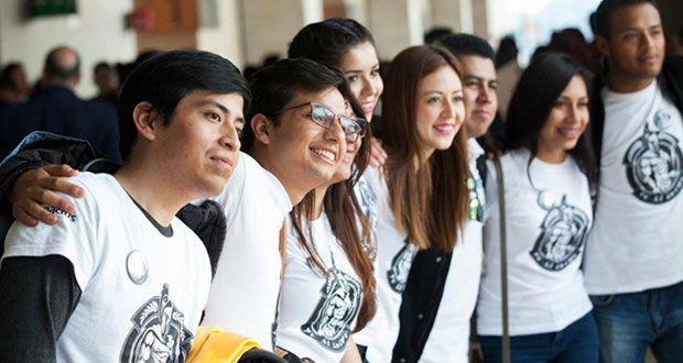 Alumnos de BUAP ganan 3er lugar en competencia por ladrillo con PET
