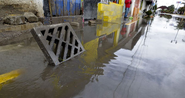 Corriente de agua arrastra y ahoga a niño de 9 años en CDMX