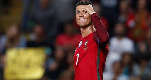 En debut, Cristiano Ronaldo anota triplete en empate 3-3 ante España
