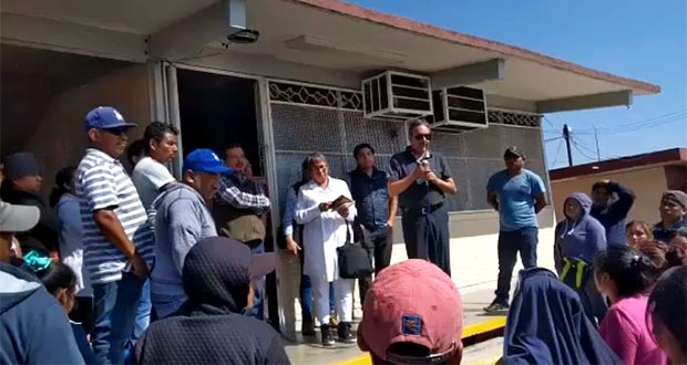 Exigen salida de docente por supuesto abuso sexual de alumnas en Texmelucan