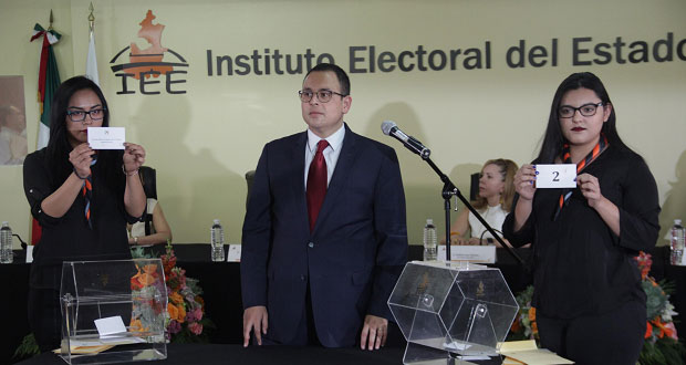Moderador de debate decidirá cuándo apagar el micrófono a candidatos