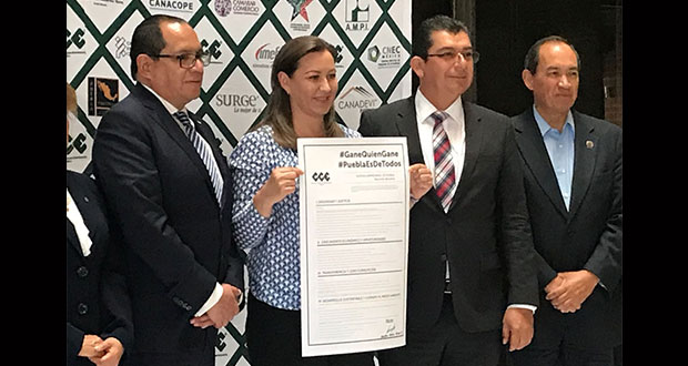Martha Erika ofrece al CCE revisar su agenda empresarial