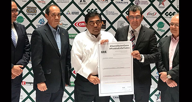Mi gobierno no ejercerá terrorismo contra empresarios: Barbosa