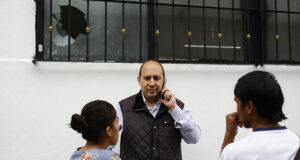 Denuncian ataque con bomba molotov a casa de campaña de Manzanilla