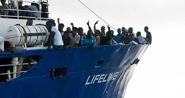 Barco con migrantes no puede atracar en Malta tras 6 días en el mar