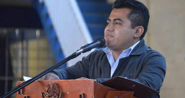 Jóvenes deben prepararse para guiar a su pueblo: Bartolomé Manzano